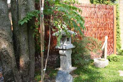 japansk have start i gavlhaven - oribe granitlygte